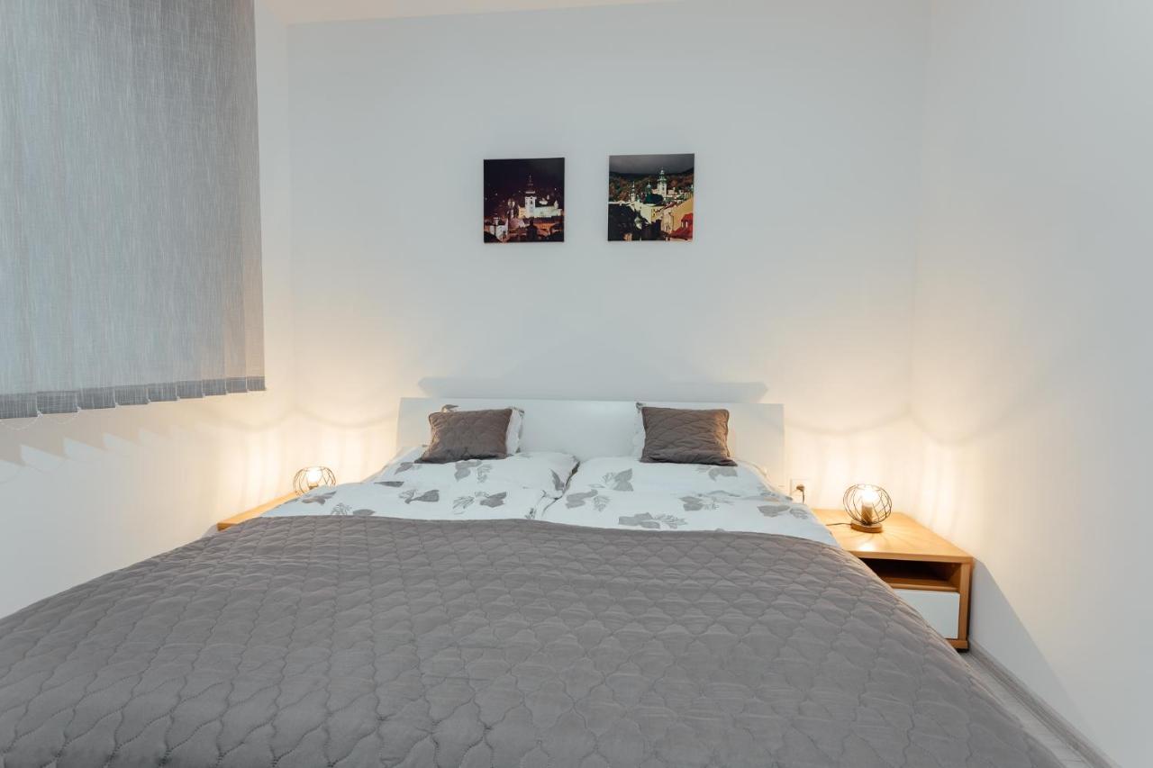 Apartman Vo Vile Kammergraf บันสกา ชีอาว์นีซา ภายนอก รูปภาพ