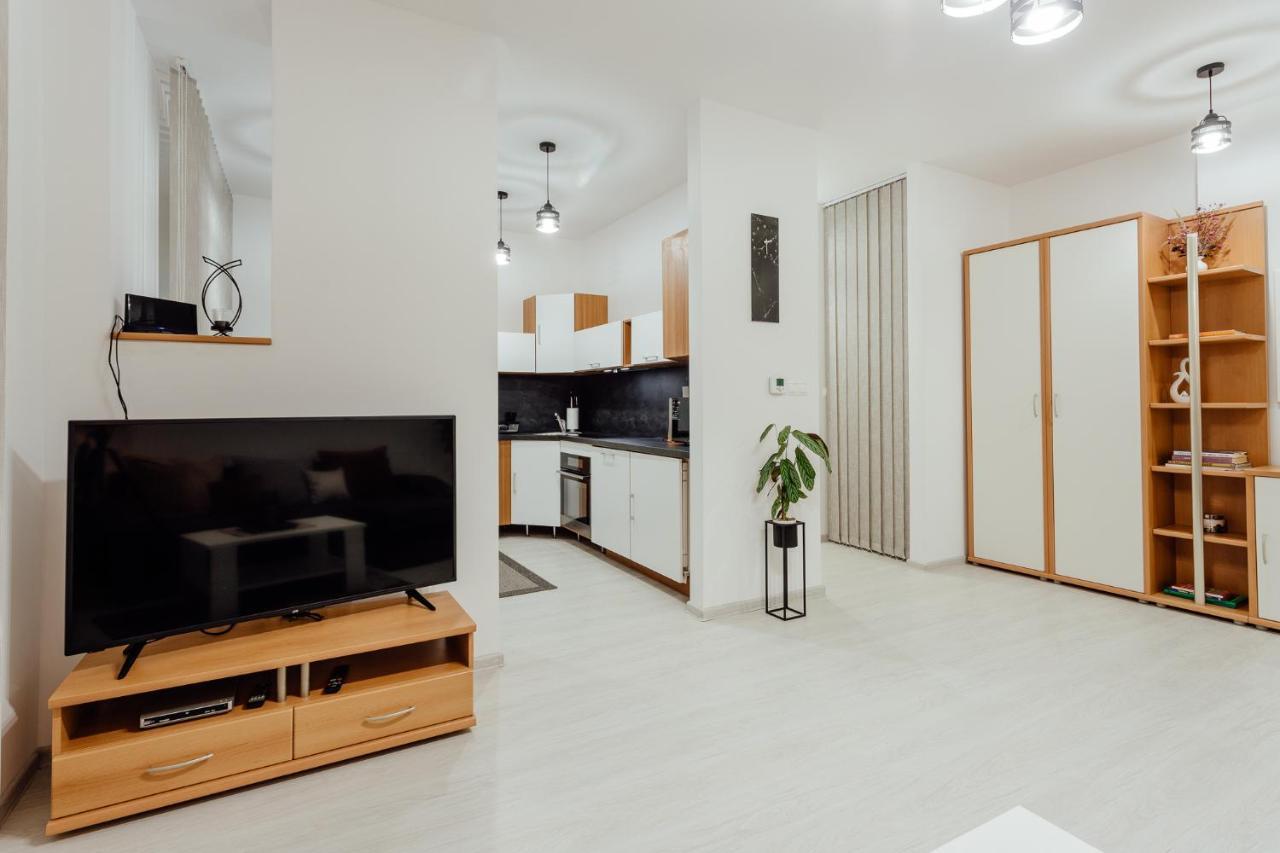 Apartman Vo Vile Kammergraf บันสกา ชีอาว์นีซา ภายนอก รูปภาพ