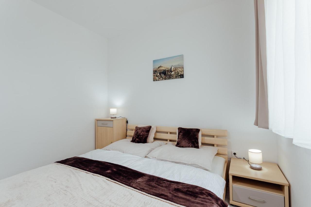 Apartman Vo Vile Kammergraf บันสกา ชีอาว์นีซา ภายนอก รูปภาพ
