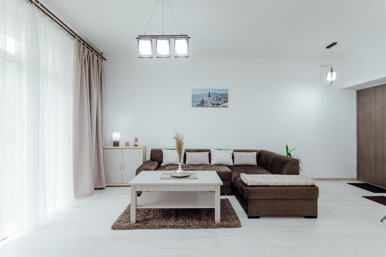 Apartman Vo Vile Kammergraf บันสกา ชีอาว์นีซา ภายนอก รูปภาพ