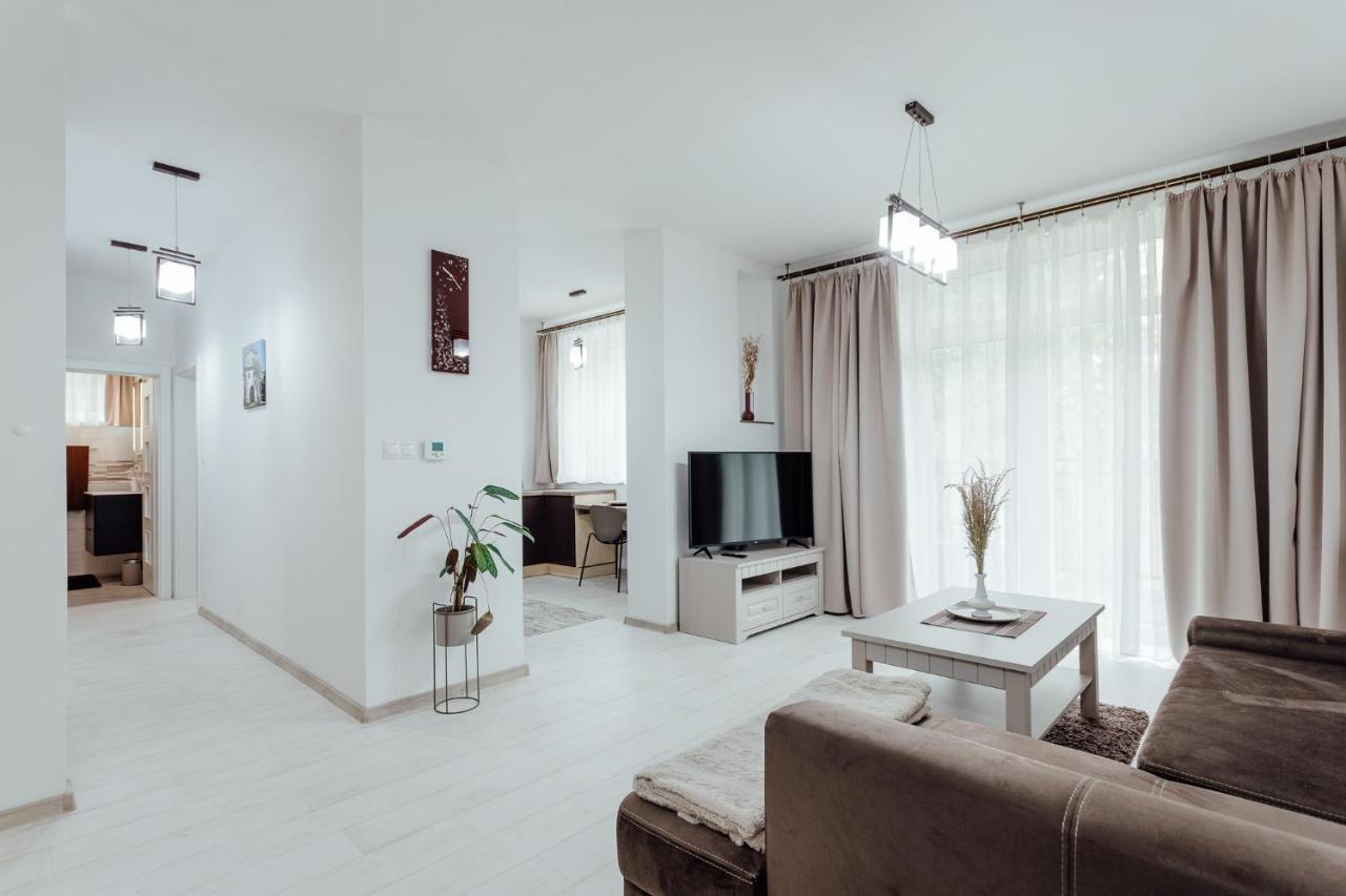 Apartman Vo Vile Kammergraf บันสกา ชีอาว์นีซา ภายนอก รูปภาพ