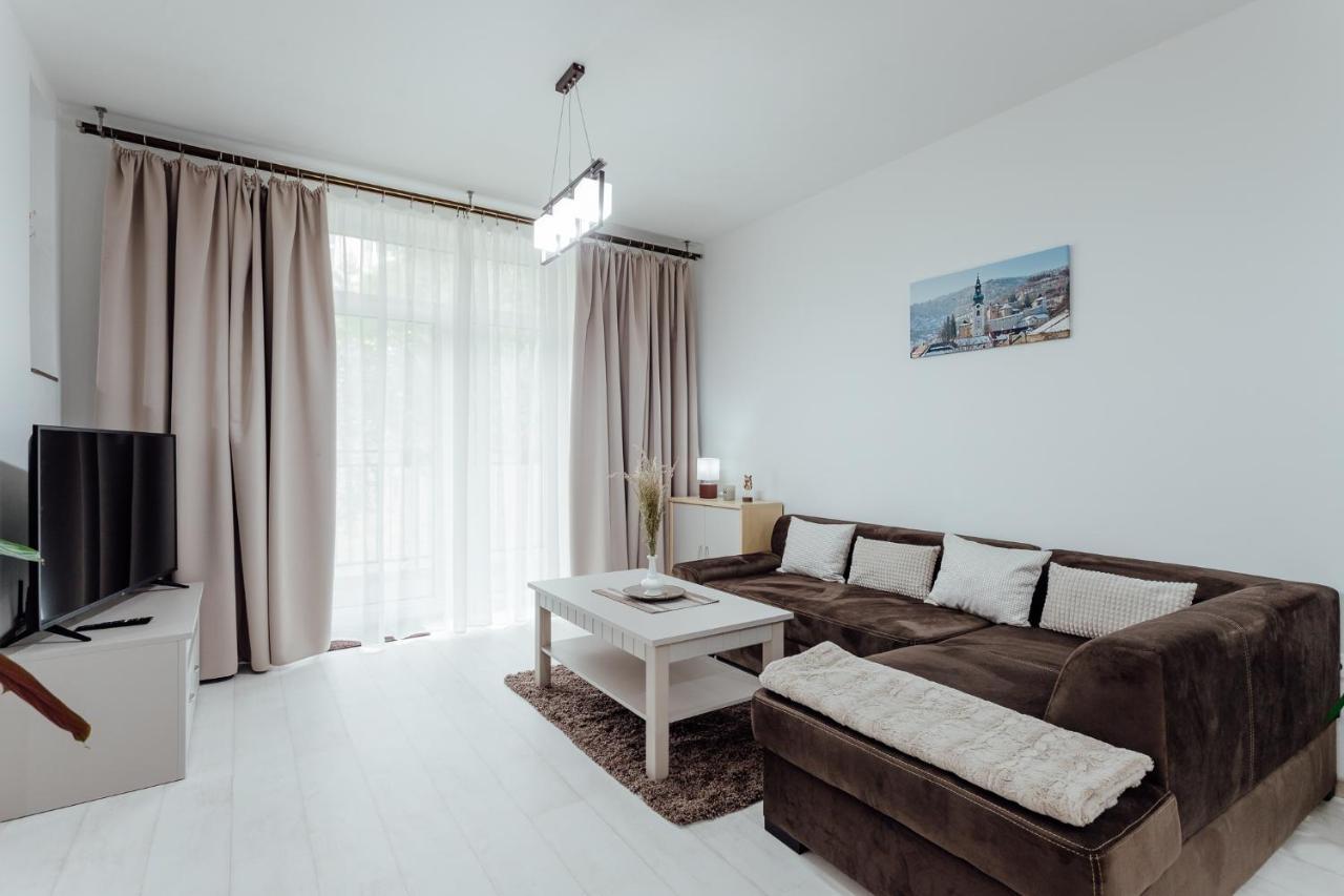 Apartman Vo Vile Kammergraf บันสกา ชีอาว์นีซา ภายนอก รูปภาพ